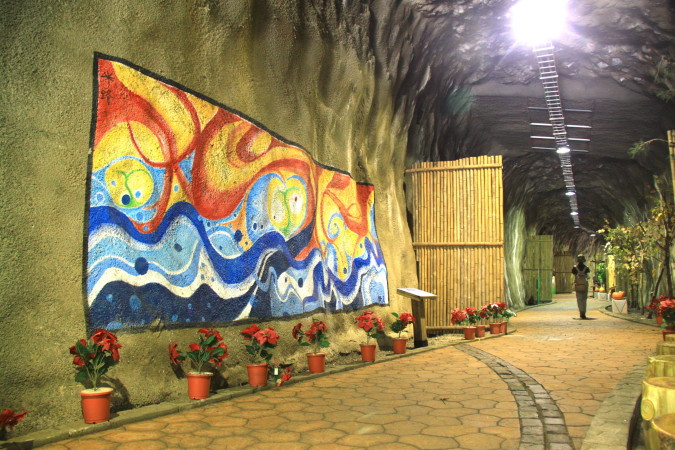 隧道壁畫